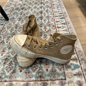 Stylish High-Top Canvas Sneakers in Tan